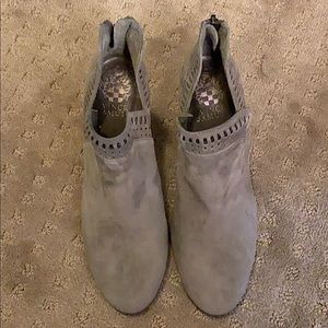 Vince Camuto heeled ankle booties in suede 7.5